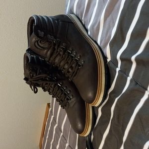 Nautica boots in new condition